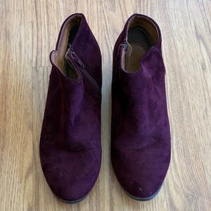 Soda Boots Booties Suede Side-Zip Ankle Booties Size 8